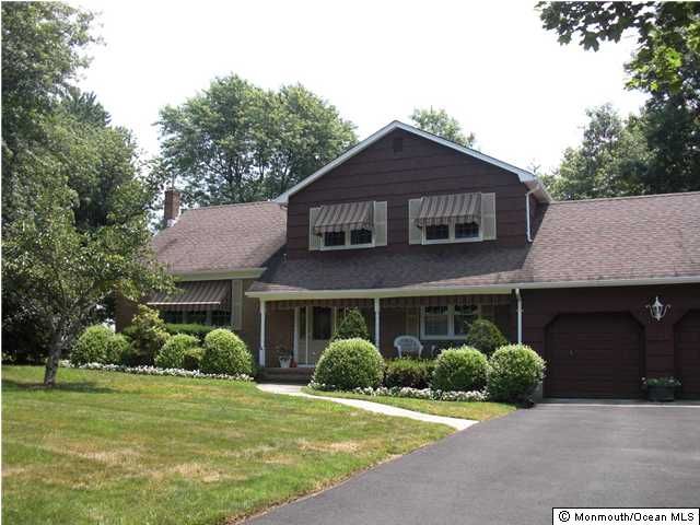 6 Lancaster Dr